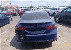 تۆیۆتا کامری